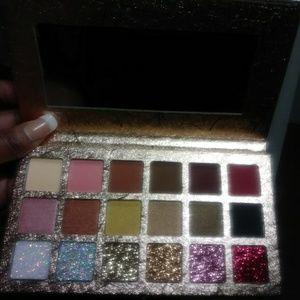 Glitter Eyeshadow Palette.